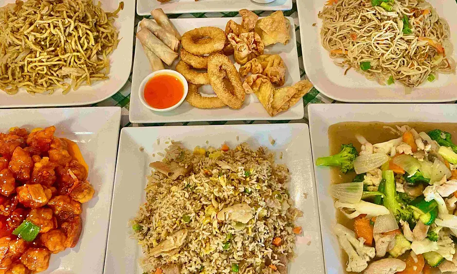 Get Holiday Inn Chinese delivered to your door with Delivereasy