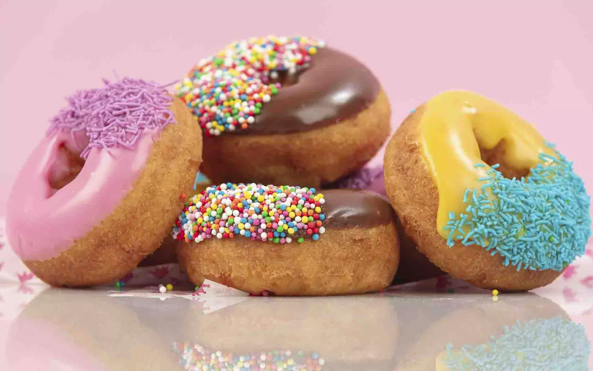 Get Dessert Hub delivered to your door with Delivereasy